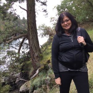 Meet your Posher, Liz